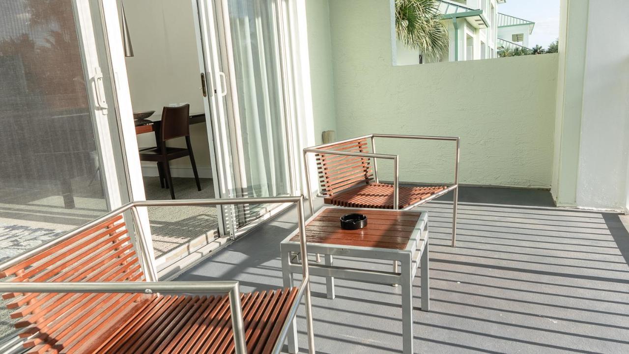 Апарт готель Modern Private Studio - King Bed, Jacuzzi, Balcony And Pool Маямі Екстер'єр фото