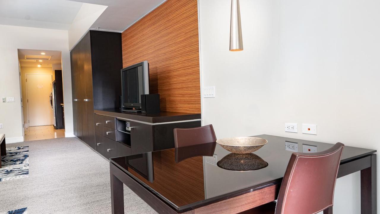 Апарт готель Modern Private Studio - King Bed, Jacuzzi, Balcony And Pool Маямі Екстер'єр фото